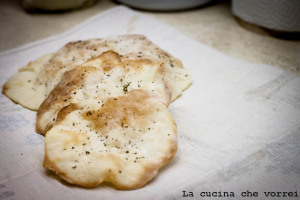 Pane azzimo riso e rosmarino