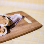 Involtini di pane azzimo e purè di lenticchie rosse